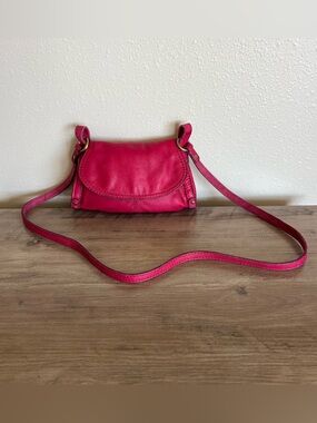 Lucky Brand Mini Leather Crossbody Purse Magenta Bag Flap Magnetic Closure *READ